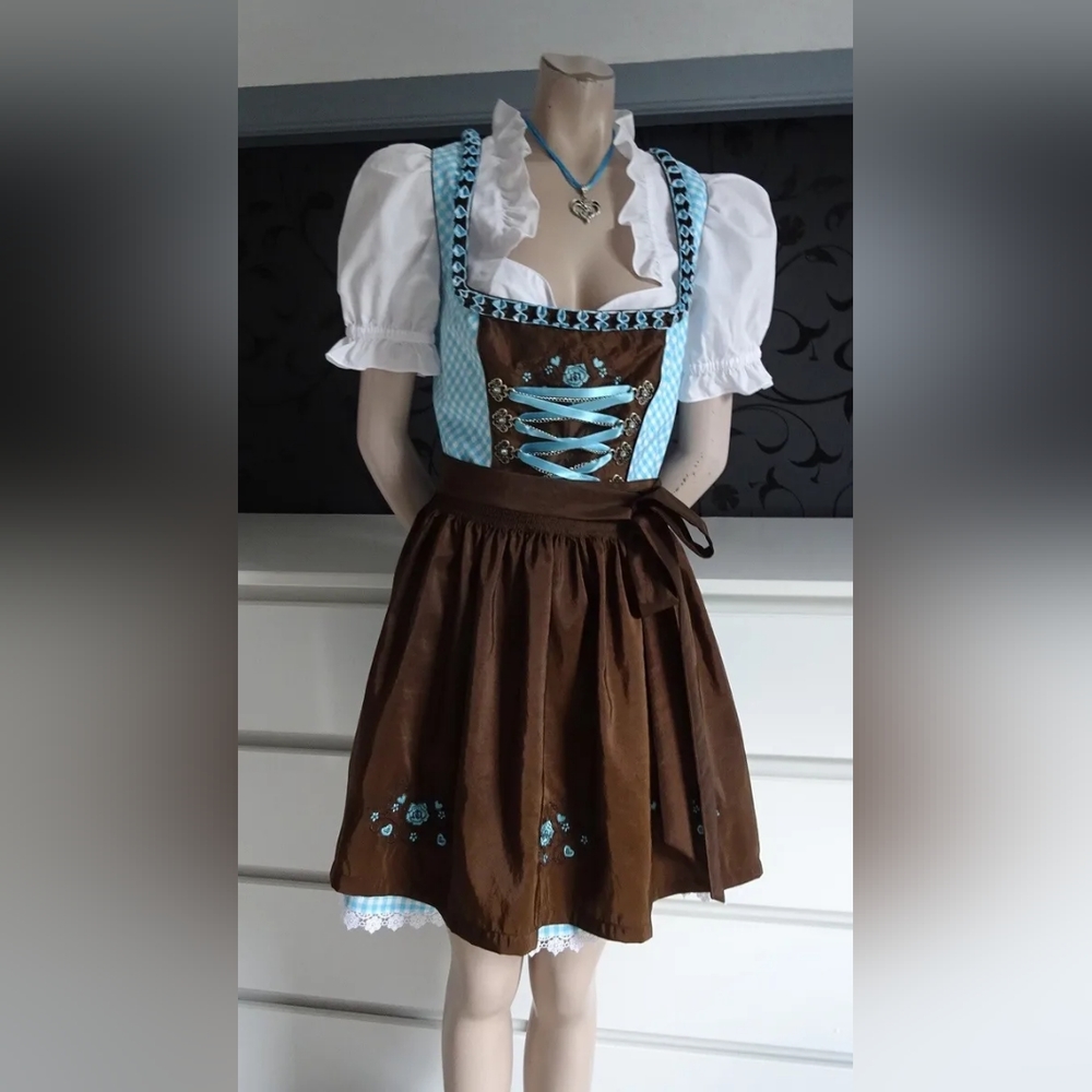 German Austrian Oktoberfest Dirndl + Necklace